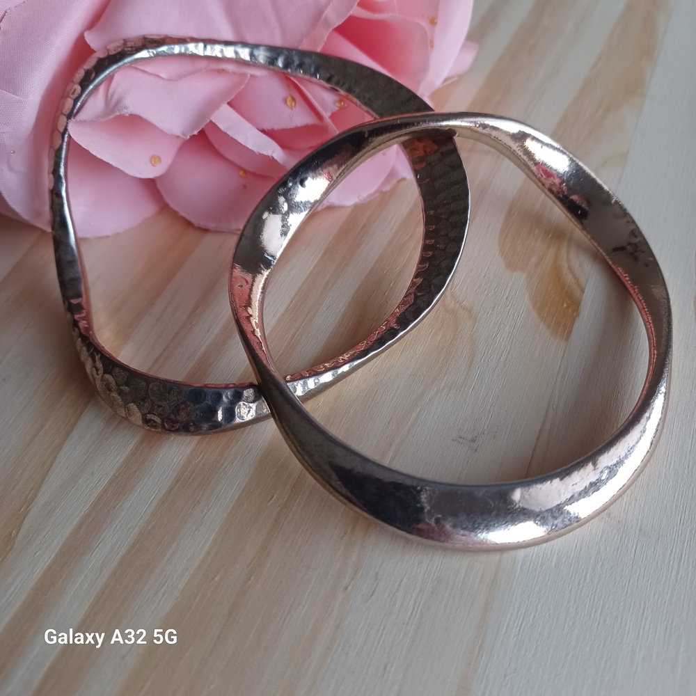 Elegant  Gold Twisted Bangle Set